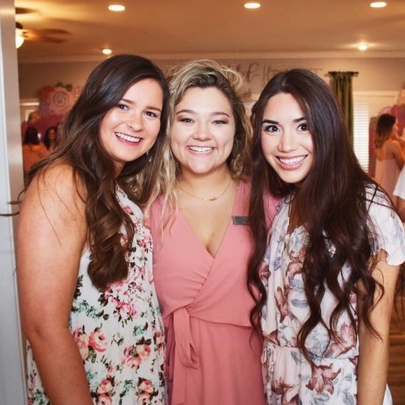 MEET ME 💖 - Picture 3 of 4